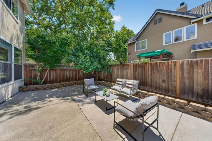 180 Espinosa Lane, Mountain View, California 94043