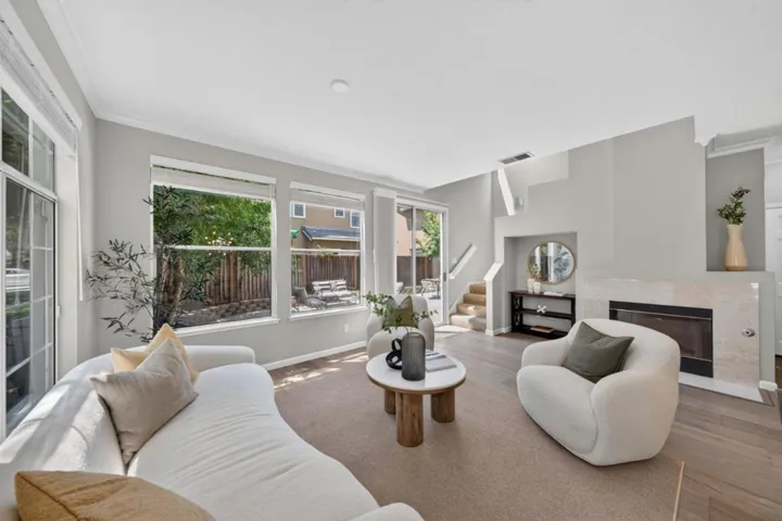 180 Espinosa Lane, Mountain View, California 94043