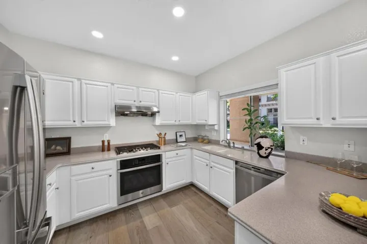 180 Espinosa Lane, Mountain View, California 94043