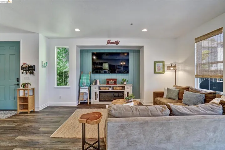 619 Falling Star Dr, Martinez, California 94553