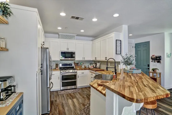 619 Falling Star Dr, Martinez, California 94553