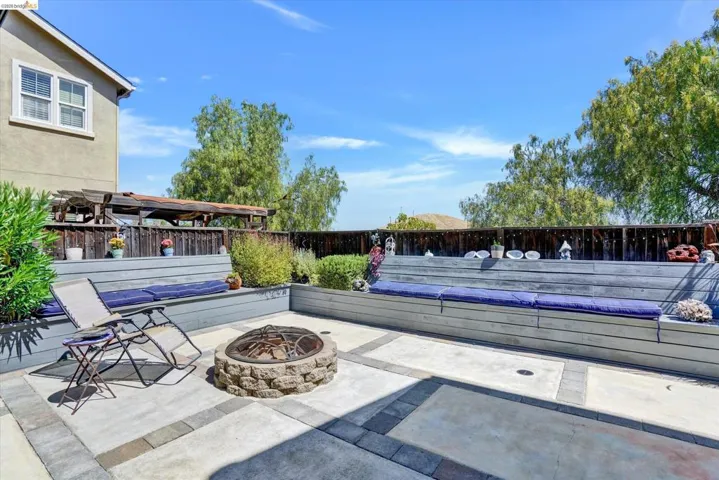 619 Falling Star Dr, Martinez, California 94553