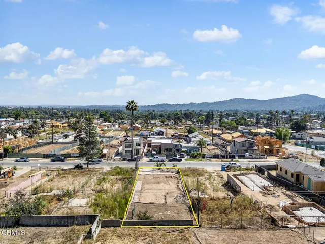 125 W Mariposa St 011-mls