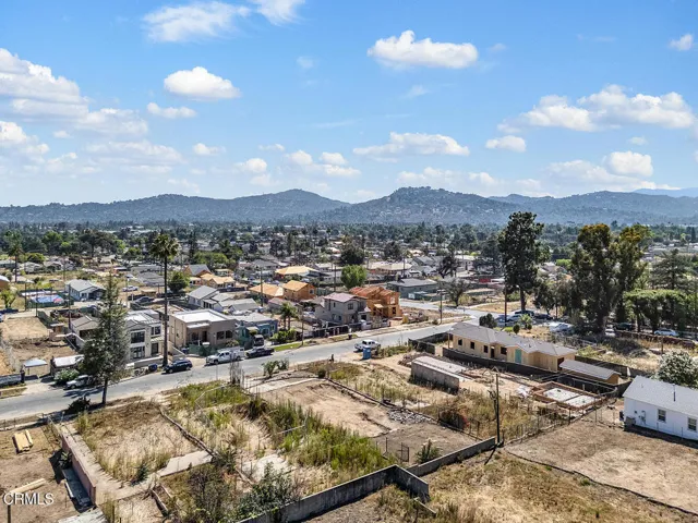 125 W Mariposa St 012-mls