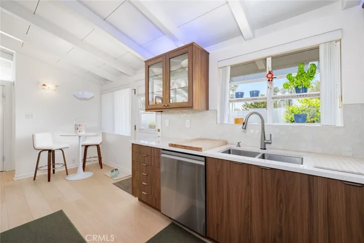 19800 Friar, Woodland Hills, California 91367