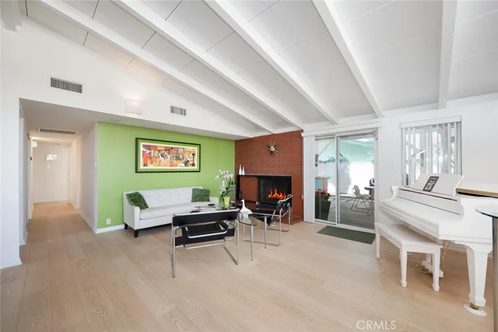 19800 Friar, Woodland Hills, California 91367
