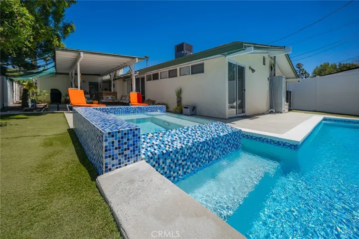 19800 Friar, Woodland Hills, California 91367