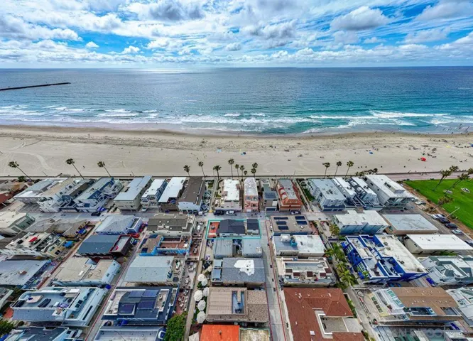 716 Dover, San Diego, California 92109