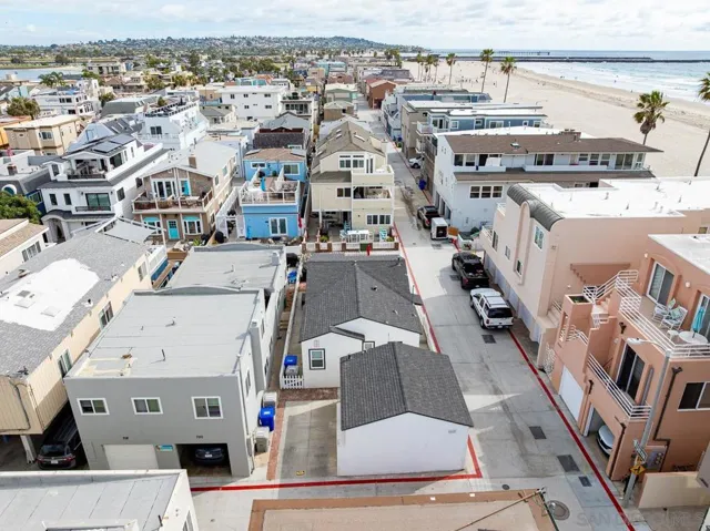 716 Dover, San Diego, California 92109