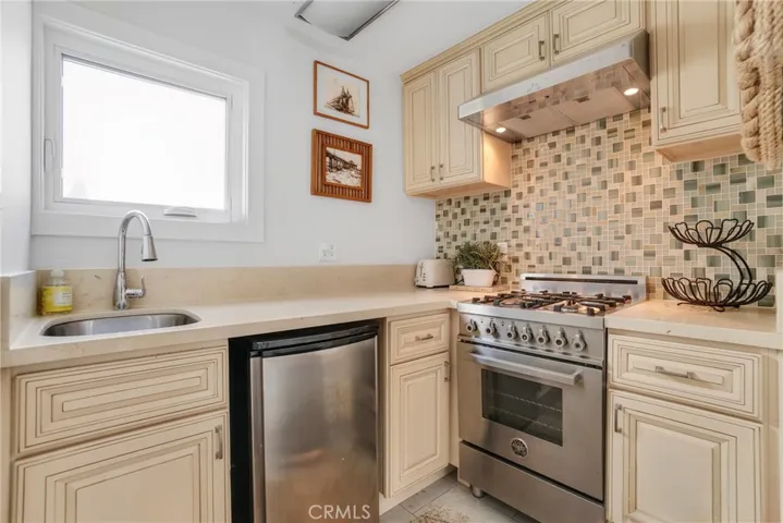 1838 Manhattan Ave, Hermosa Beach, California 90254