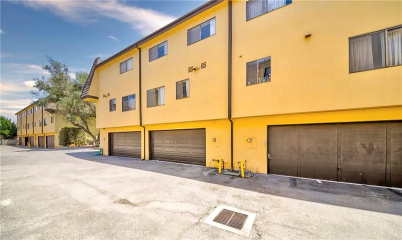 3467 171st, Torrance, California 90504