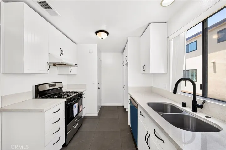 3467 171st, Torrance, California 90504