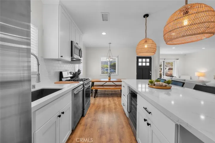 1430 Bonnie Brae, Hermosa Beach, California 90254