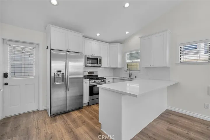 1430 Bonnie Brae, Hermosa Beach, California 90254