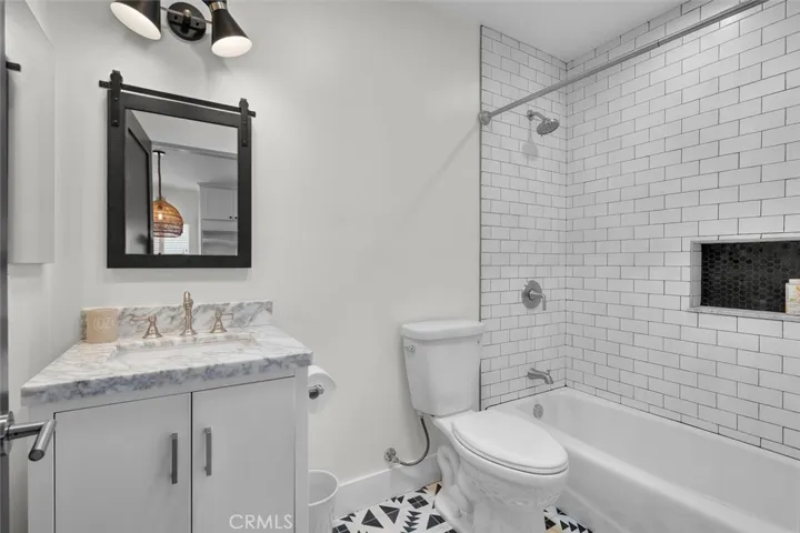 1430 Bonnie Brae, Hermosa Beach, California 90254