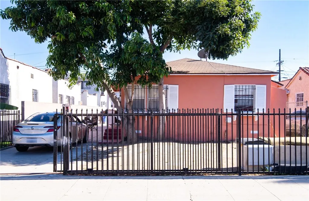 1214 W 85th Street, Los Angeles, California 90044 — photo 4