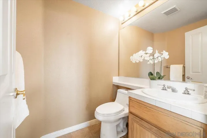 2109 Woodland Heights, Escondido, California 92026