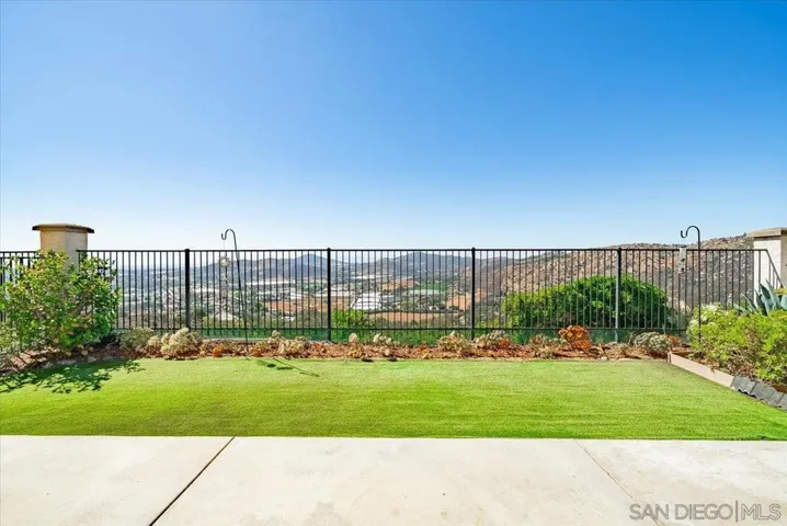 2109 Woodland Heights, Escondido, California 92026
