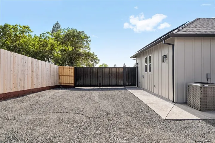 5730 Crestview Drive, Paradise, California 95969