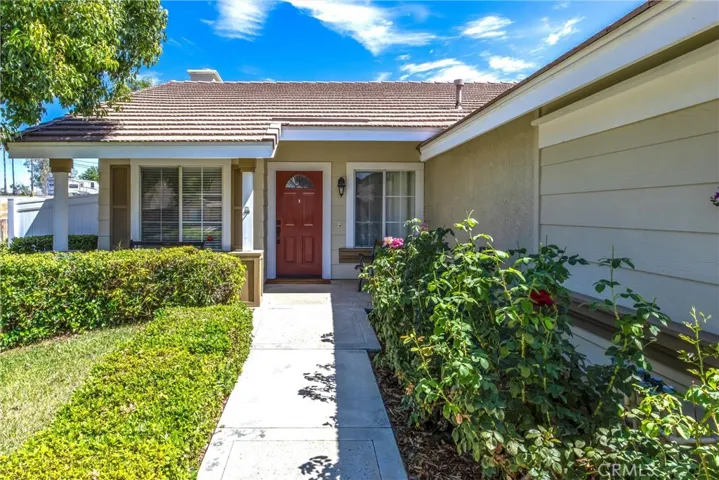 Welcome to Charming 33542 Pecan Ave., Yucaipa!
