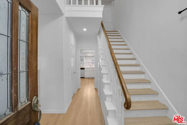 18324 Kingsdale Avenue, Redondo Beach, California 90278