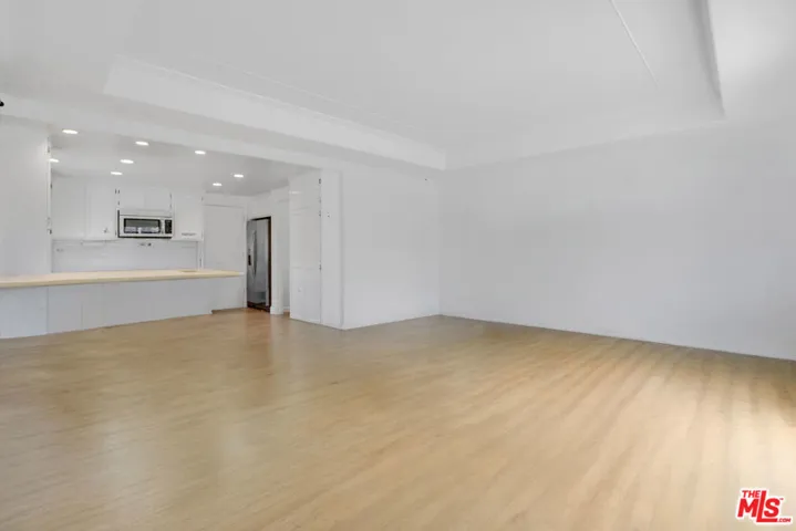 18324 Kingsdale Avenue, Redondo Beach, California 90278