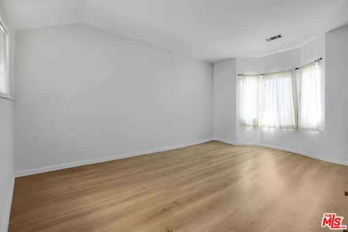 18324 Kingsdale Avenue, Redondo Beach, California 90278