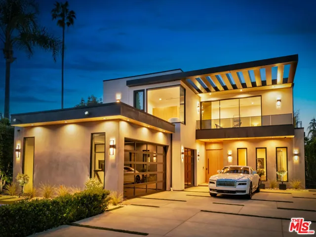 15743 Hesby Street, Encino, California 91436
