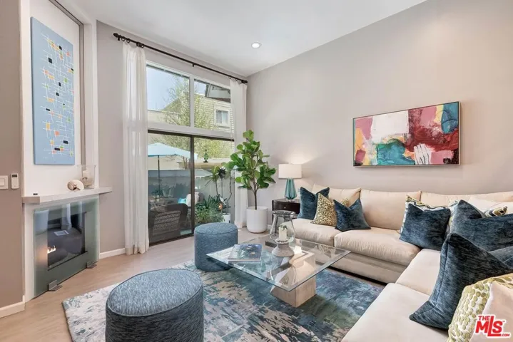 13121 Mindanao Way 4, Marina Del Rey, California 90292