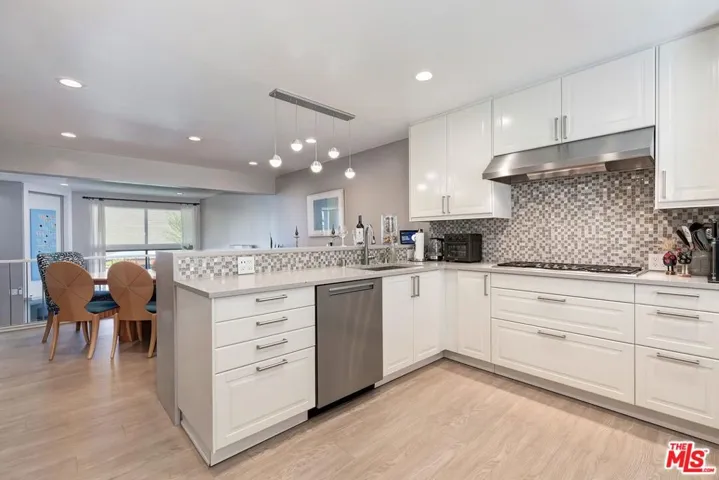 13121 Mindanao Way 4, Marina Del Rey, California 90292