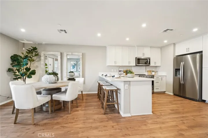 MODEL HOME
