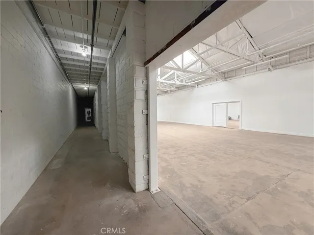 735 Main hallway