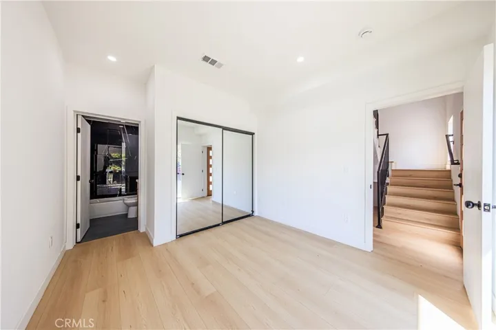 2847 S Victoria, Los Angeles, California 90016