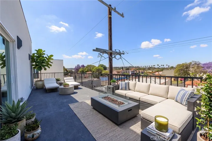 2847 S Victoria, Los Angeles, California 90016