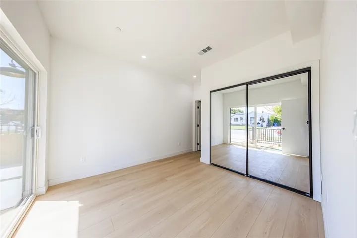 2847 S Victoria, Los Angeles, California 90016