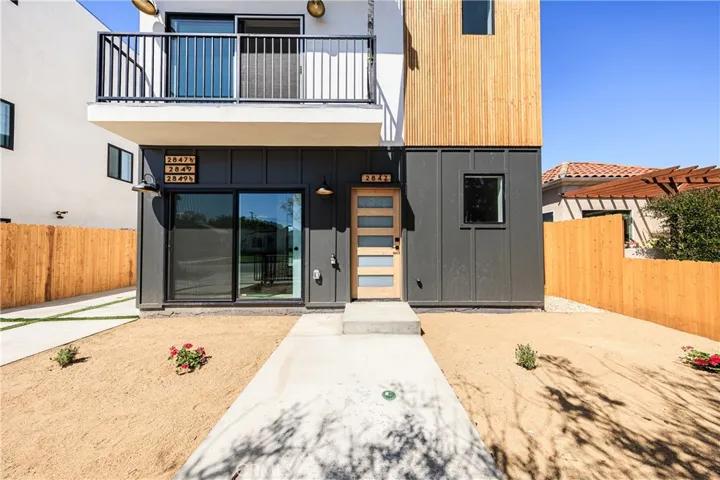 2847 S Victoria, Los Angeles, California 90016
