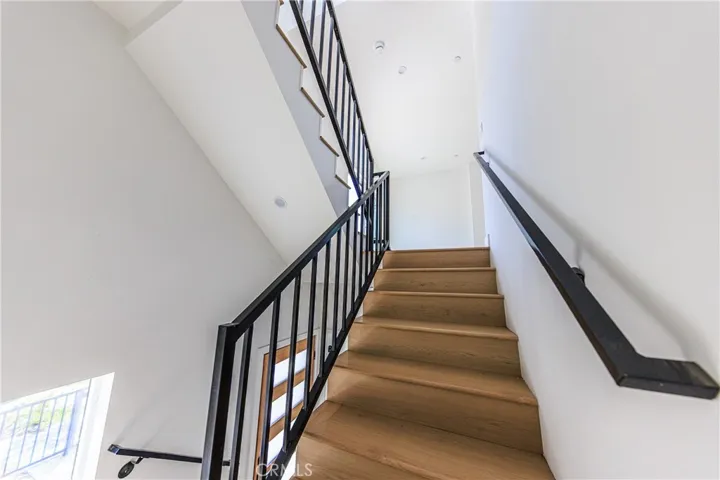 2847 S Victoria, Los Angeles, California 90016