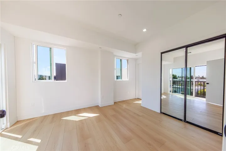 2847 S Victoria, Los Angeles, California 90016