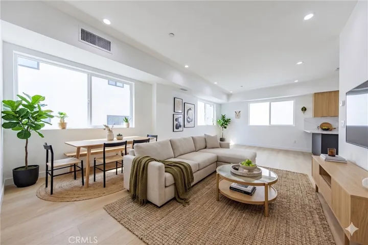 2847 S Victoria, Los Angeles, California 90016