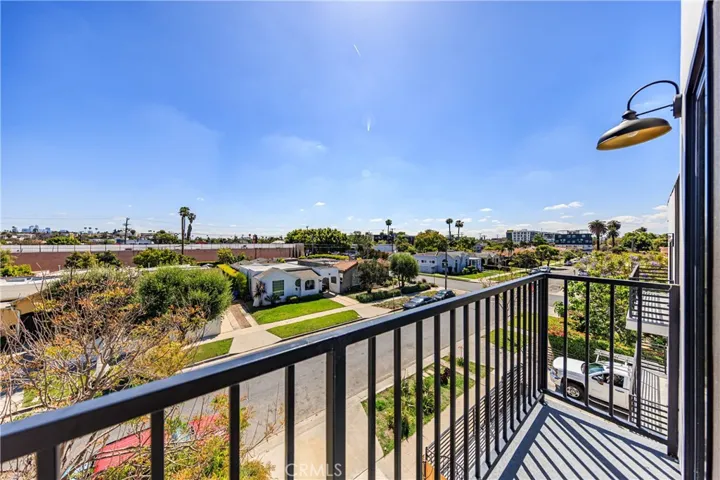 2847 S Victoria, Los Angeles, California 90016