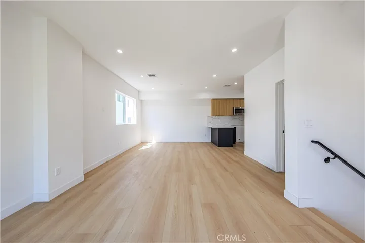 2847 S Victoria, Los Angeles, California 90016