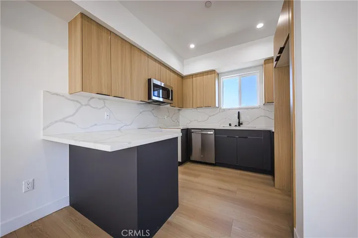 2847 S Victoria, Los Angeles, California 90016