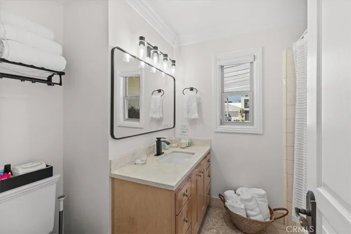 secondary bathroom