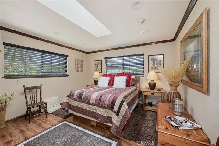 ADU bedroom w/skylight