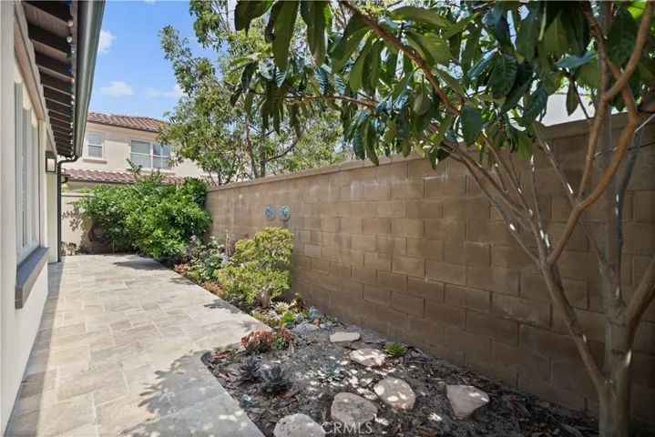 99 Hanging Gdn, Irvine, California 92620
