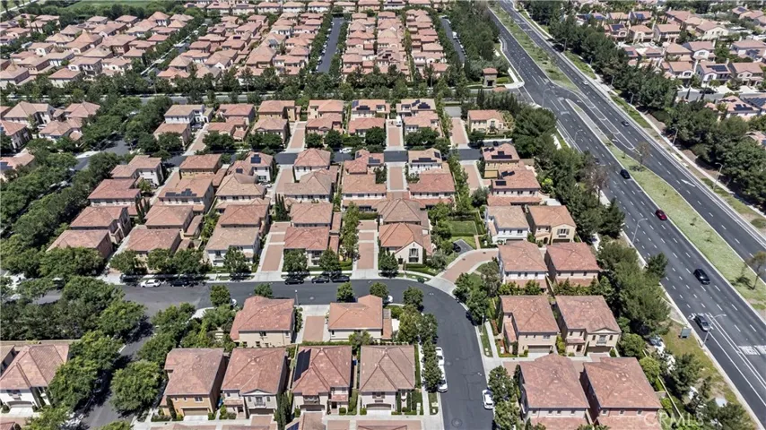 99 Hanging Gdn, Irvine, California 92620