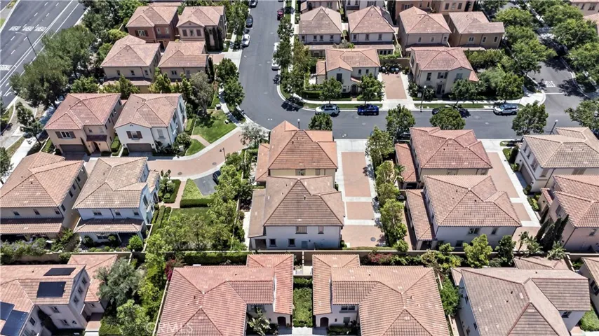 99 Hanging Gdn, Irvine, California 92620