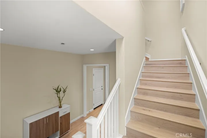 99 Hanging Gdn, Irvine, California 92620