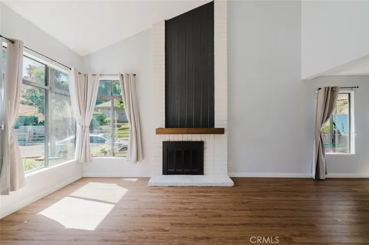 1063 Corbett Lane, Simi Valley, California 93065