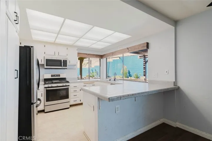 1063 Corbett Lane, Simi Valley, California 93065